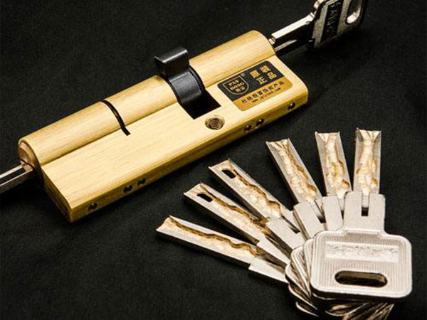 那曲地24小时上门开锁公司