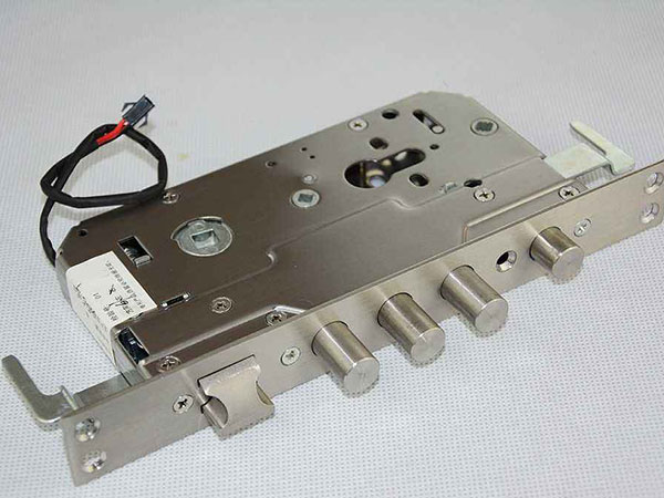 那曲地24小时上门开锁公司