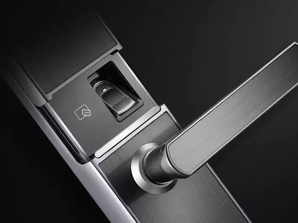 那曲地24小时上门开锁公司